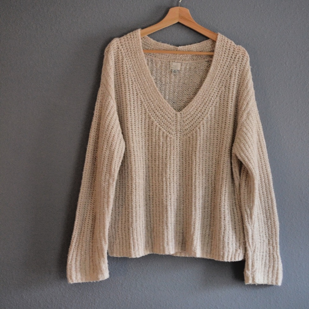 A New Day | Chunky Oversize Knit Cream V-neck Sweater Women’s M
